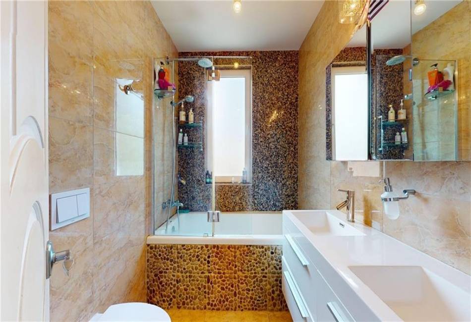 2666 19th Street, Brooklyn, New York 11235, ,6 BathroomsBathrooms,Residential,For Sale,19th,481843