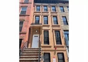 121 Lewis Avenue, Brooklyn, New York 11221, 2 Bedrooms Bedrooms, ,1 BathroomBathrooms,Rental,For Sale,Lewis,481880