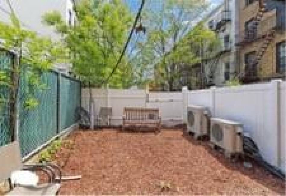 121 Lewis Avenue, Brooklyn, New York 11221, 2 Bedrooms Bedrooms, ,1 BathroomBathrooms,Rental,For Sale,Lewis,481880