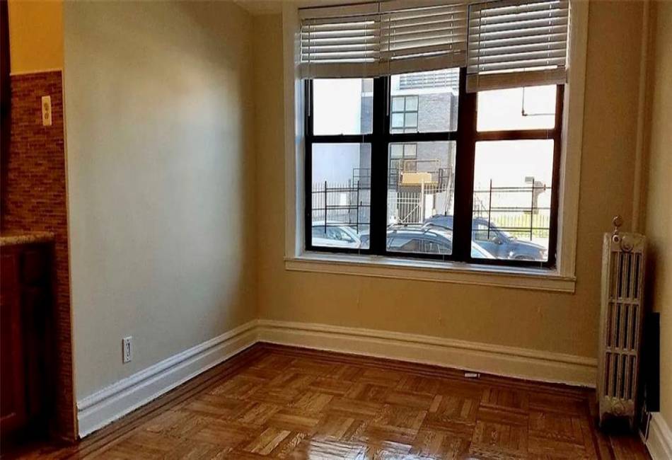 376 95th Street, Brooklyn, New York 11209, 6 Bedrooms Bedrooms, ,6 BathroomsBathrooms,Residential,For Sale,95th,481978