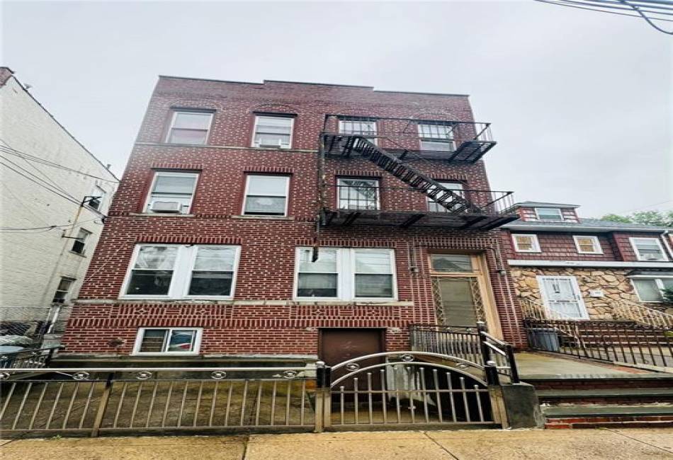 1763 7th Street, Brooklyn, New York 11223, 13 Bedrooms Bedrooms, ,7 BathroomsBathrooms,Residential,For Sale,7th,482040