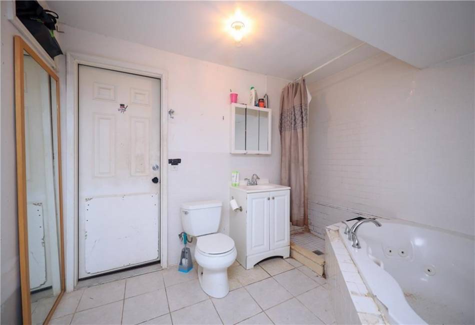 86 Virginia Avenue, Staten Island, New York 10305, 5 Bedrooms Bedrooms, ,4 BathroomsBathrooms,Residential,For Sale,Virginia,482126