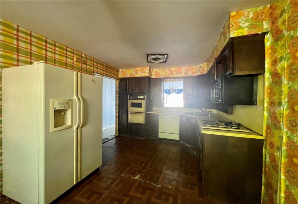 2427 72nd Street, Brooklyn, New York 11234, 3 Bedrooms Bedrooms, ,2 BathroomsBathrooms,Residential,For Sale,72nd,482083