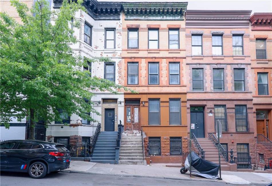 467 147th Street, New York, New York 10031, 9 Bedrooms Bedrooms, ,11 BathroomsBathrooms,Residential,For Sale,147th,482138