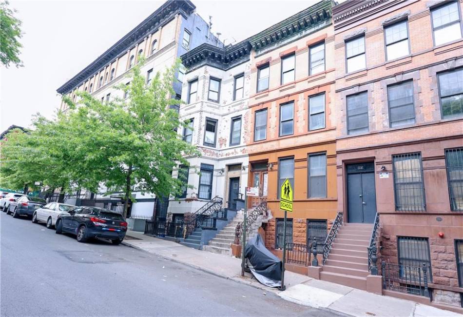 467 147th Street, New York, New York 10031, 9 Bedrooms Bedrooms, ,11 BathroomsBathrooms,Residential,For Sale,147th,482138