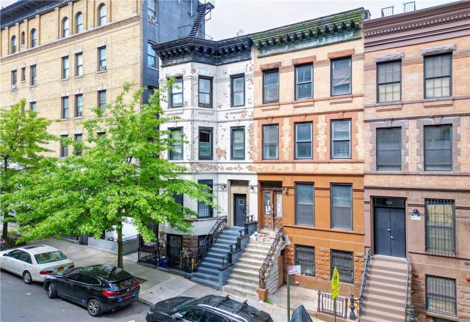 467 147th Street, New York, New York 10031, 9 Bedrooms Bedrooms, ,11 BathroomsBathrooms,Residential,For Sale,147th,482138