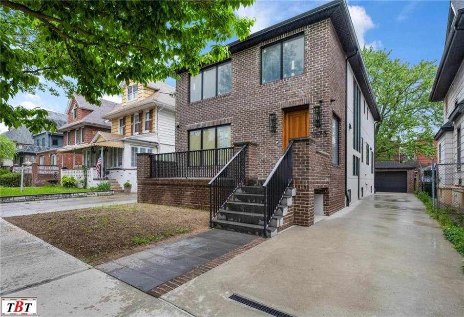 1575 28th Street, Brooklyn, New York 11229, 4 Bedrooms Bedrooms, ,5 BathroomsBathrooms,Residential,For Sale,28th,482148