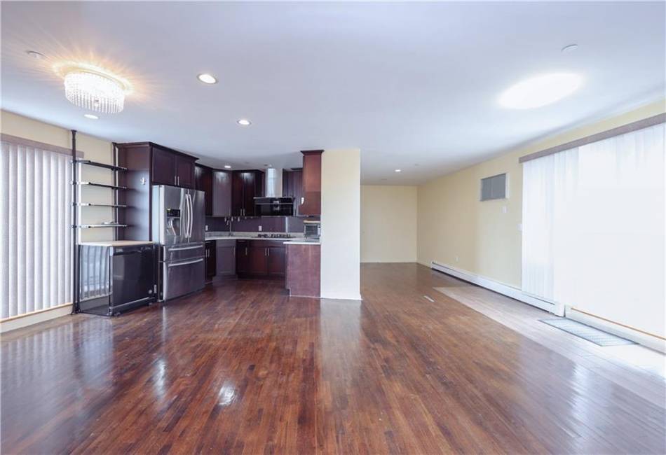 8895 26th Avenue, Brooklyn, New York 11214, 3 Bedrooms Bedrooms, ,2 BathroomsBathrooms,Residential,For Sale,26th,482159