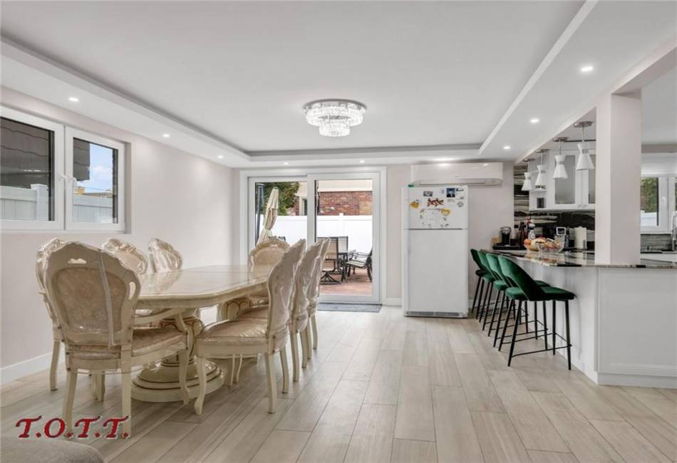 2378 56th Drive, Brooklyn, New York 11234, 5 Bedrooms Bedrooms, ,3 BathroomsBathrooms,Residential,For Sale,56th,482216