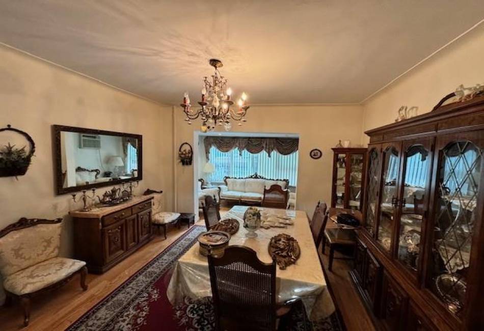409 92nd Street, Brooklyn, New York 11209, 3 Bedrooms Bedrooms, ,3 BathroomsBathrooms,Residential,For Sale,92nd,483535