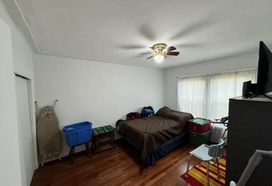 409 92nd Street, Brooklyn, New York 11209, 3 Bedrooms Bedrooms, ,3 BathroomsBathrooms,Residential,For Sale,92nd,483535