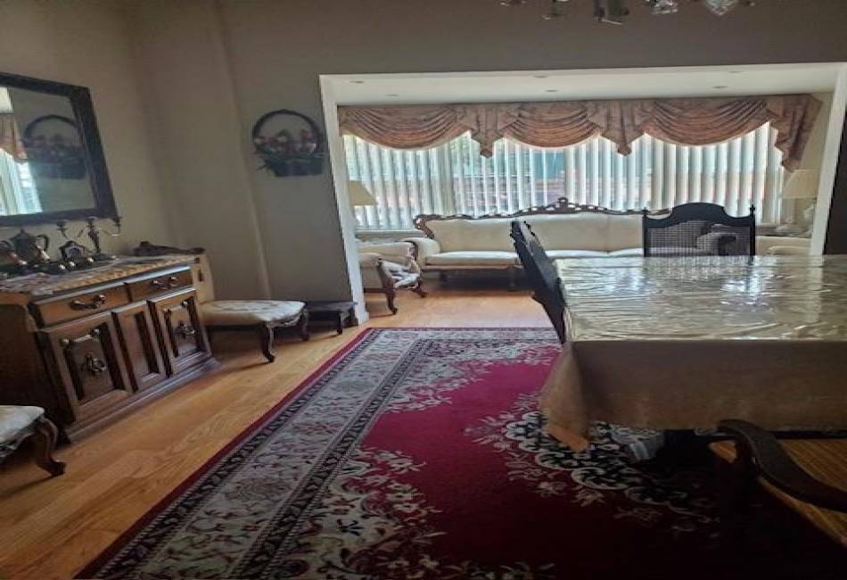 409 92nd Street, Brooklyn, New York 11209, 3 Bedrooms Bedrooms, ,3 BathroomsBathrooms,Residential,For Sale,92nd,483535
