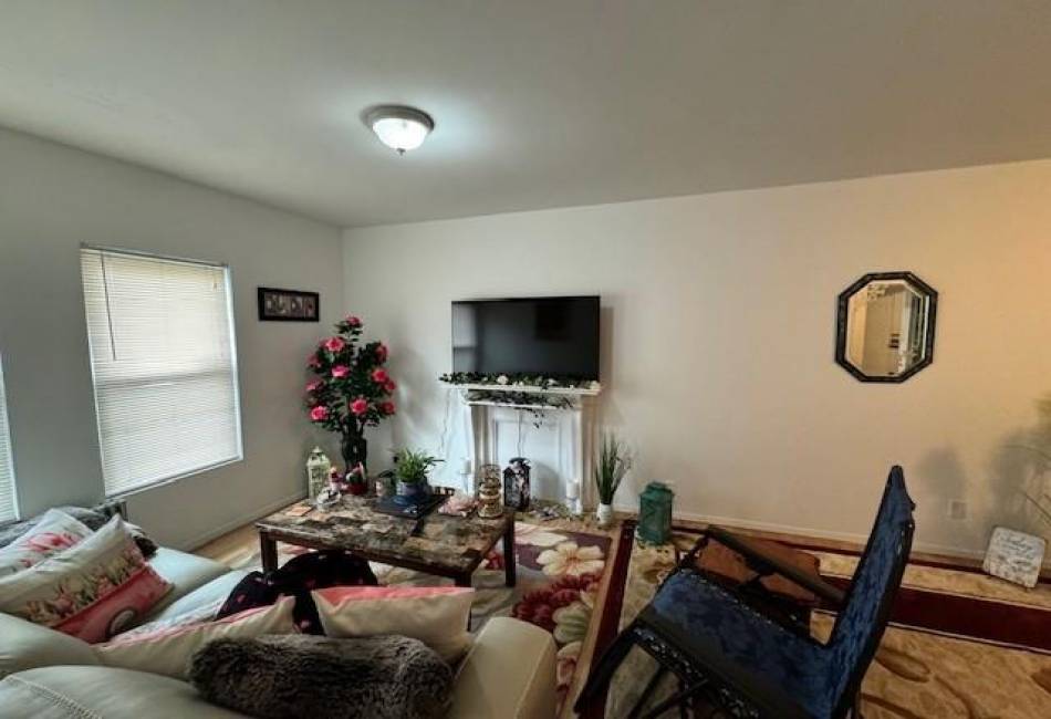 409 92nd Street, Brooklyn, New York 11209, 3 Bedrooms Bedrooms, ,3 BathroomsBathrooms,Residential,For Sale,92nd,483535