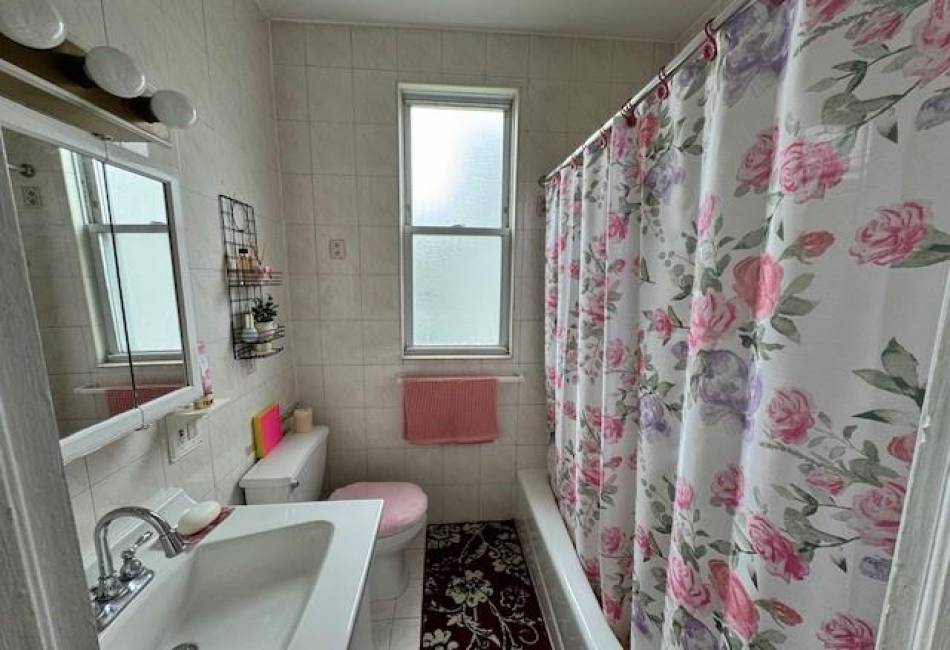 409 92nd Street, Brooklyn, New York 11209, 3 Bedrooms Bedrooms, ,3 BathroomsBathrooms,Residential,For Sale,92nd,483535