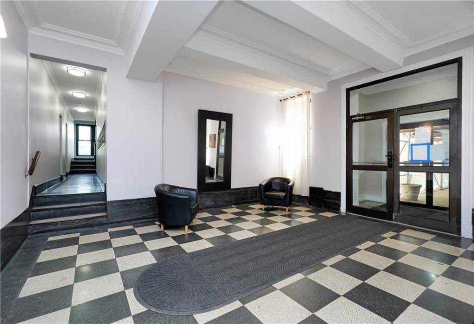 9524 Fort Hamilton Parkway, Brooklyn, New York 11209, 2 Bedrooms Bedrooms, ,1 BathroomBathrooms,Residential,For Sale,Fort Hamilton,483510