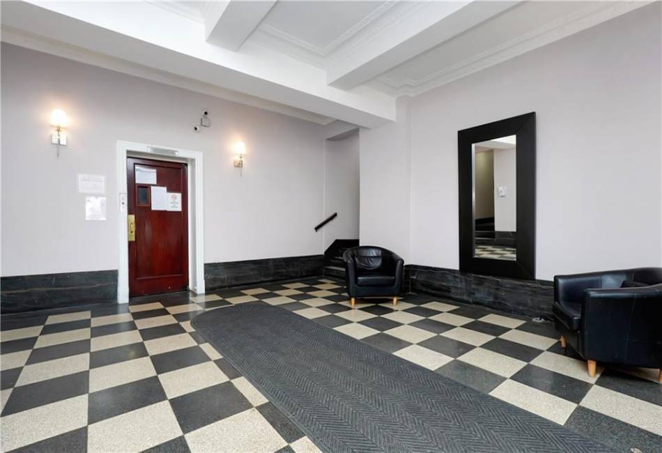 9524 Fort Hamilton Parkway, Brooklyn, New York 11209, 2 Bedrooms Bedrooms, ,1 BathroomBathrooms,Residential,For Sale,Fort Hamilton,483510