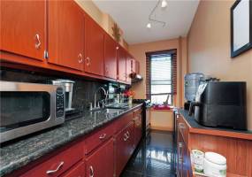 9524 Fort Hamilton Parkway, Brooklyn, New York 11209, 2 Bedrooms Bedrooms, ,1 BathroomBathrooms,Residential,For Sale,Fort Hamilton,483510
