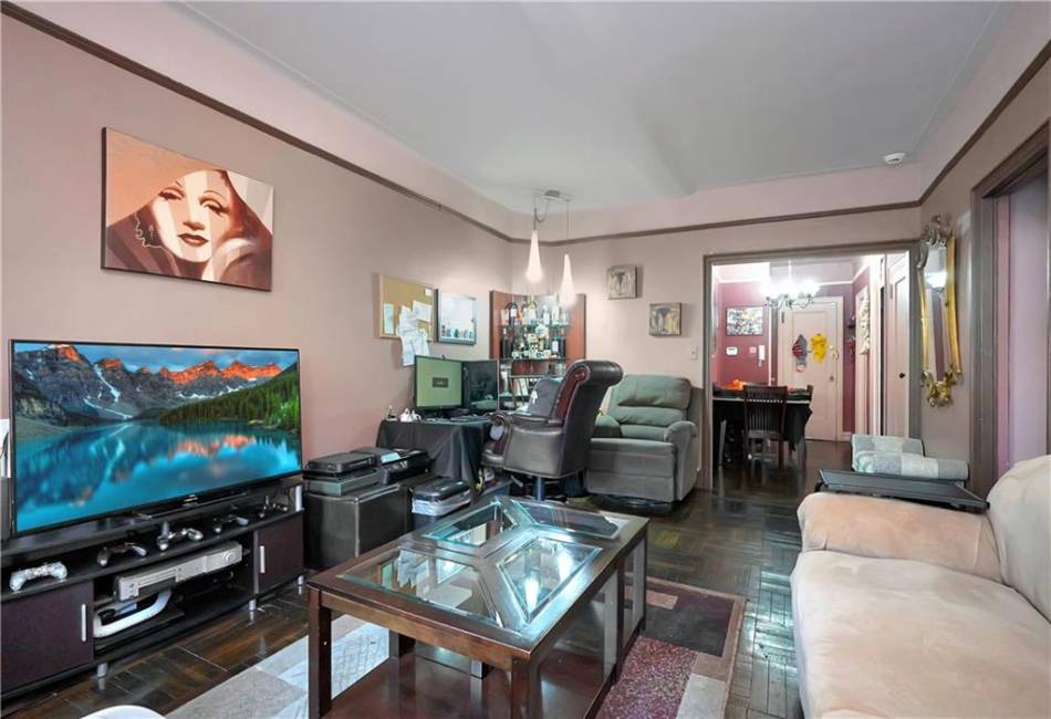 9524 Fort Hamilton Parkway, Brooklyn, New York 11209, 2 Bedrooms Bedrooms, ,1 BathroomBathrooms,Residential,For Sale,Fort Hamilton,483510