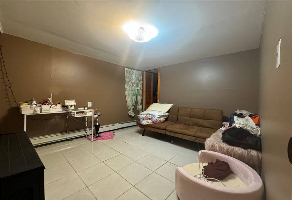 194 Avenue W, Brooklyn, New York 11223, 4 Bedrooms Bedrooms, ,3 BathroomsBathrooms,Residential,For Sale,Avenue W,483620
