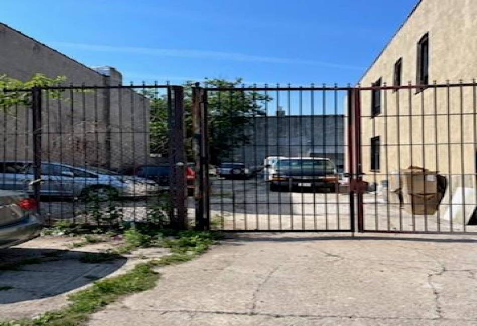 915 Dumont Avenue, Brooklyn, New York 11207, ,Land,For Sale,Dumont,484081