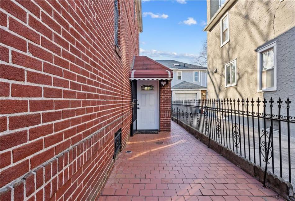 7724 Colonial Road, Brooklyn, New York 11209, 4 Bedrooms Bedrooms, ,3 BathroomsBathrooms,Residential,For Sale,Colonial,484250