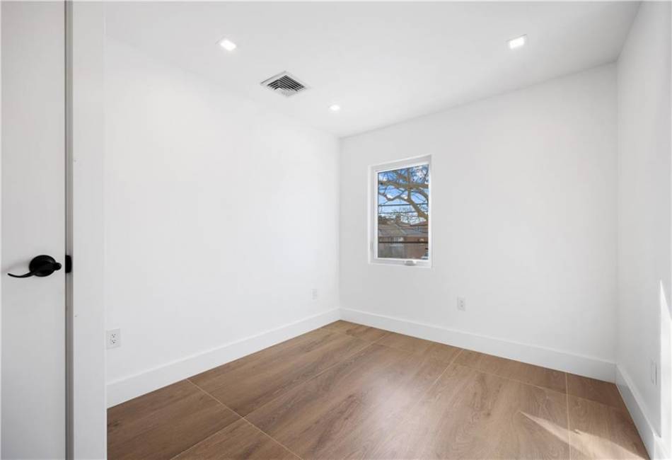 2245 65th Street, Brooklyn, New York 11234, 6 Bedrooms Bedrooms, ,4 BathroomsBathrooms,Residential,For Sale,65th,479549