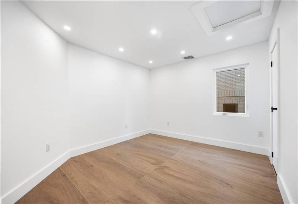 2245 65th Street, Brooklyn, New York 11234, 6 Bedrooms Bedrooms, ,4 BathroomsBathrooms,Residential,For Sale,65th,479549