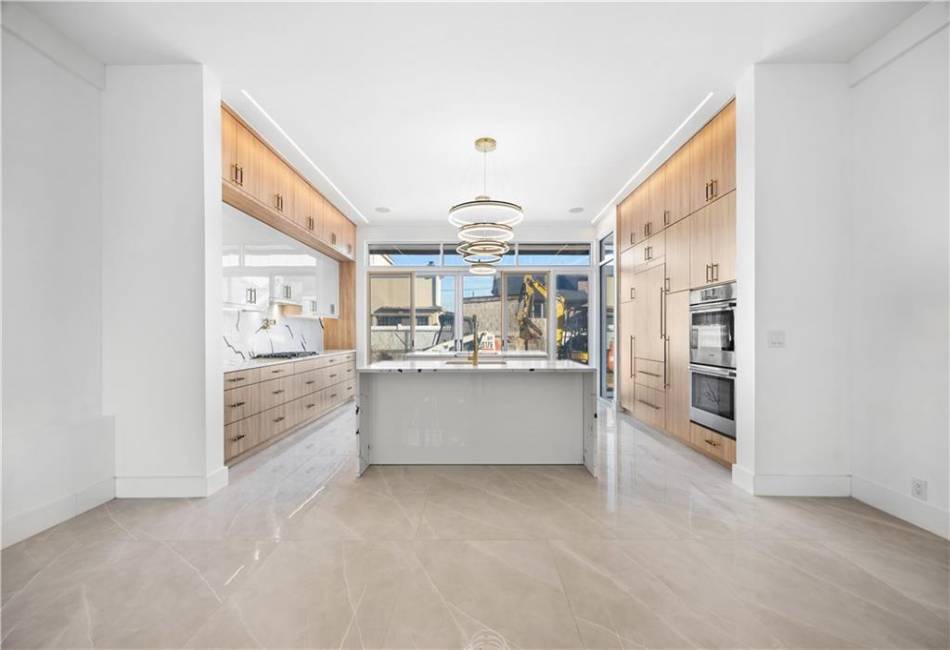 2245 65th Street, Brooklyn, New York 11234, 6 Bedrooms Bedrooms, ,4 BathroomsBathrooms,Residential,For Sale,65th,479549