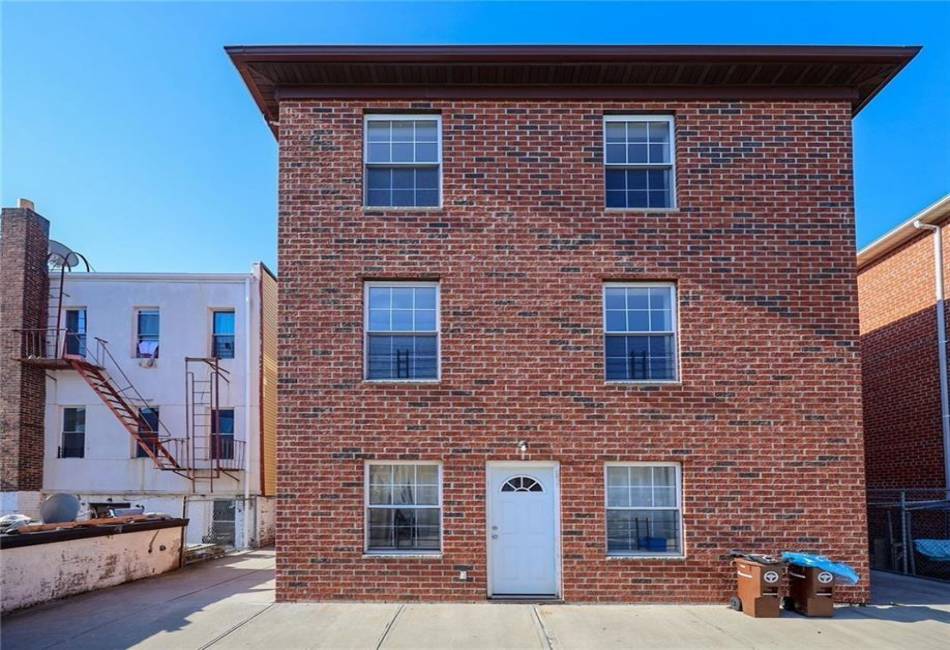 2331 12th Street, Brooklyn, New York 11223, 9 Bedrooms Bedrooms, ,5 BathroomsBathrooms,Residential,For Sale,12th,484324