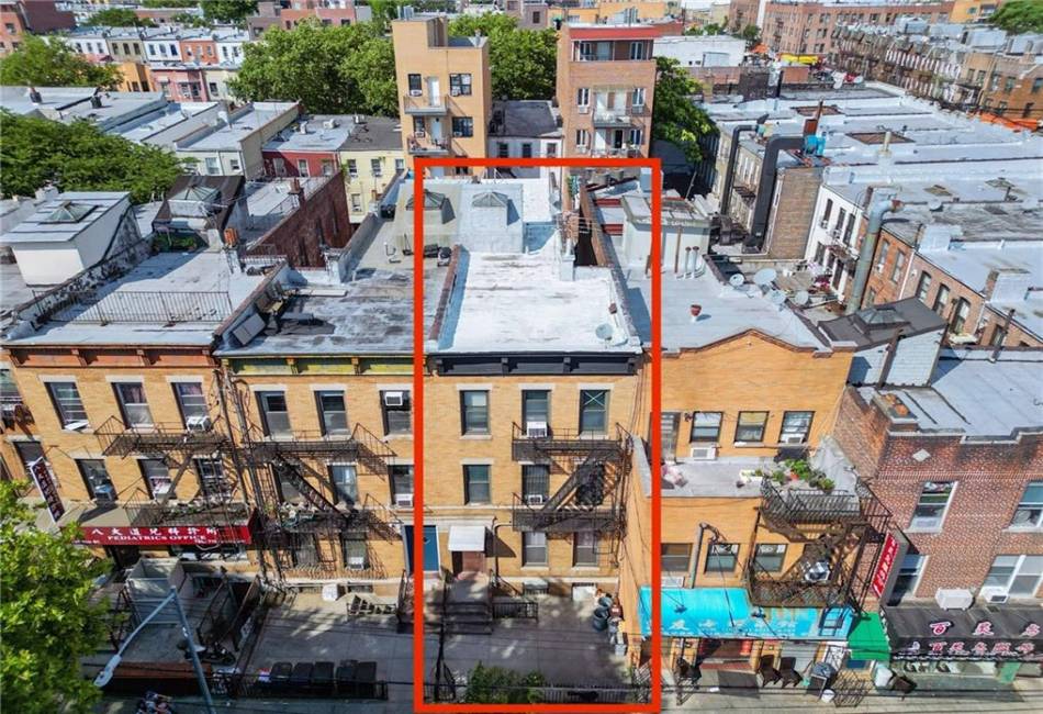 771 52nd Street, Brooklyn, New York 11220, 11 Bedrooms Bedrooms, ,7 BathroomsBathrooms,Residential,For Sale,52nd,484328