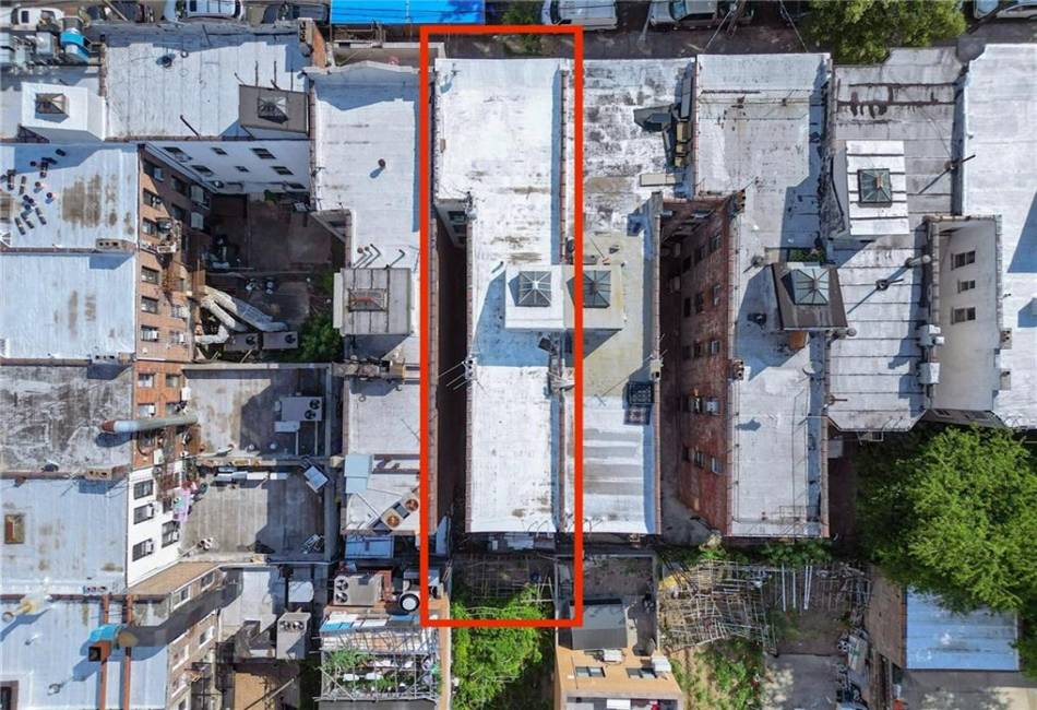 771 52nd Street, Brooklyn, New York 11220, 11 Bedrooms Bedrooms, ,7 BathroomsBathrooms,Residential,For Sale,52nd,484328