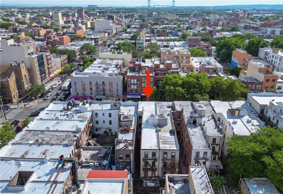 771 52nd Street, Brooklyn, New York 11220, 11 Bedrooms Bedrooms, ,7 BathroomsBathrooms,Residential,For Sale,52nd,484328