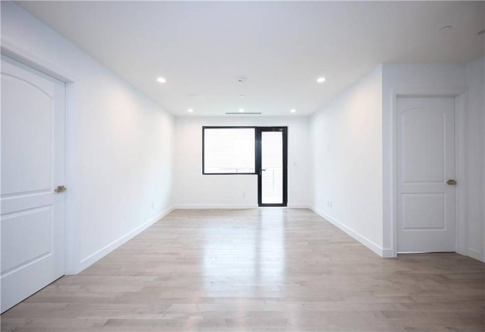 1755 Benson Avenue, Brooklyn, New York 11214, 2 Bedrooms Bedrooms, ,2 BathroomsBathrooms,Residential,For Sale,Benson,484272
