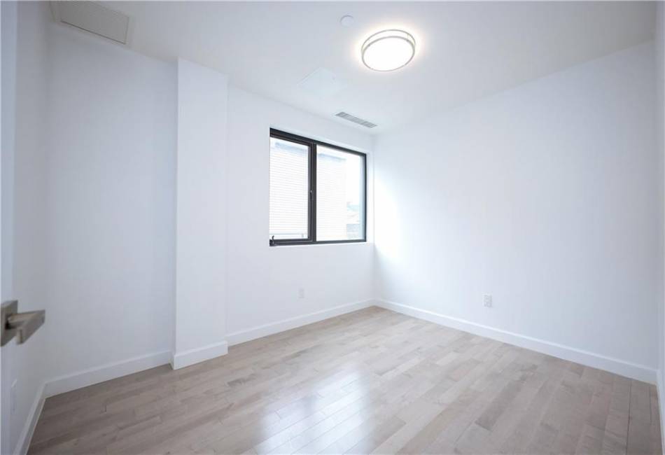 1755 Benson Avenue, Brooklyn, New York 11214, 2 Bedrooms Bedrooms, ,2 BathroomsBathrooms,Residential,For Sale,Benson,484272