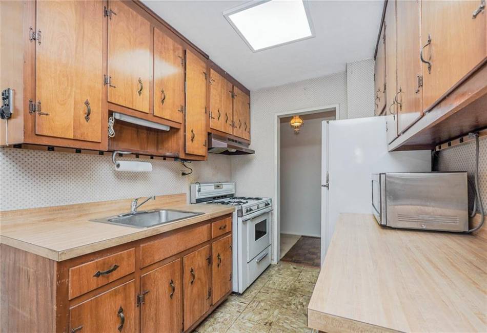 2630 Cropsey Avenue, Brooklyn, New York 11214, 2 Bedrooms Bedrooms, ,1 BathroomBathrooms,Residential,For Sale,Cropsey,484474