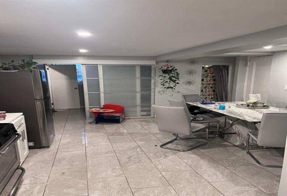 165 28th Avenue, Brooklyn, New York 11214, 8 Bedrooms Bedrooms, ,4 BathroomsBathrooms,Residential,For Sale,28th,484478