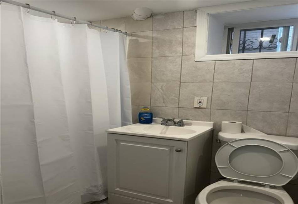 165 28th Avenue, Brooklyn, New York 11214, 8 Bedrooms Bedrooms, ,4 BathroomsBathrooms,Residential,For Sale,28th,484478