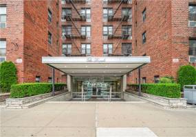 30 Bay 29th Street, Brooklyn, New York 11214, 1 Bedroom Bedrooms, ,1 BathroomBathrooms,Residential,For Sale,Bay 29th,475337