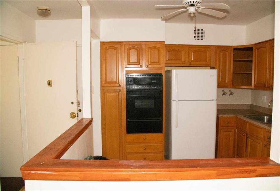 678 77th Street, Brooklyn, New York 11236, 6 Bedrooms Bedrooms, ,5 BathroomsBathrooms,Residential,For Sale,77th,484638
