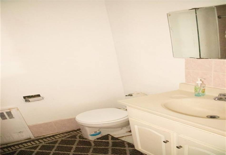 678 77th Street, Brooklyn, New York 11236, 6 Bedrooms Bedrooms, ,5 BathroomsBathrooms,Residential,For Sale,77th,484638