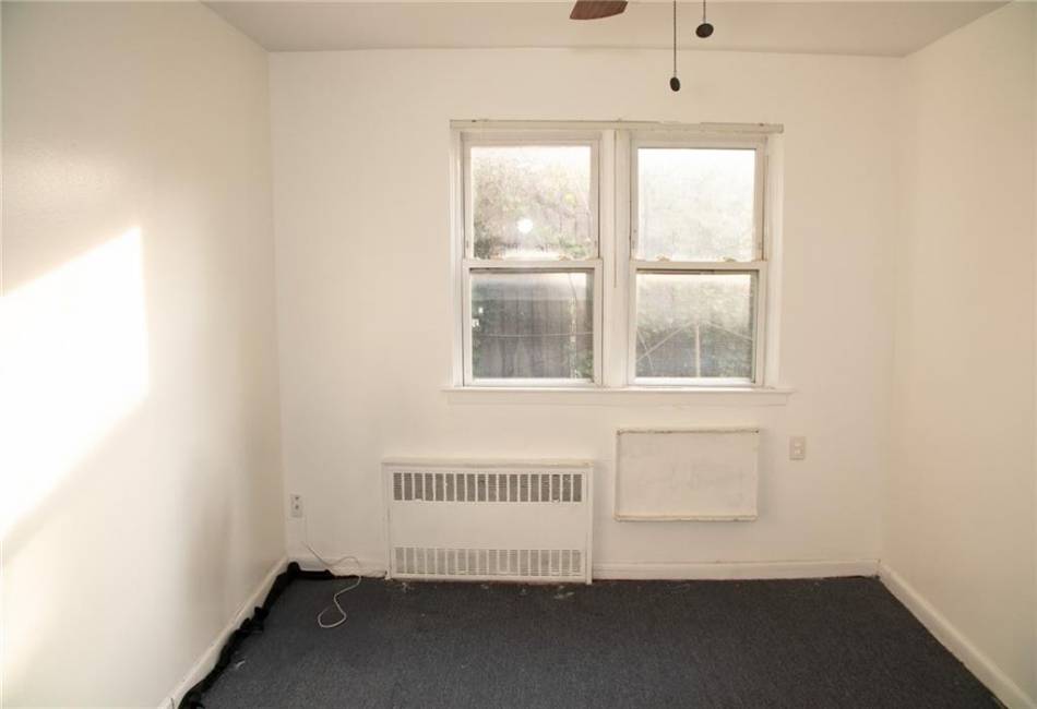 678 77th Street, Brooklyn, New York 11236, 6 Bedrooms Bedrooms, ,5 BathroomsBathrooms,Residential,For Sale,77th,484638