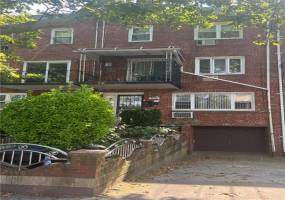 678 77th Street, Brooklyn, New York 11236, 6 Bedrooms Bedrooms, ,5 BathroomsBathrooms,Residential,For Sale,77th,484638