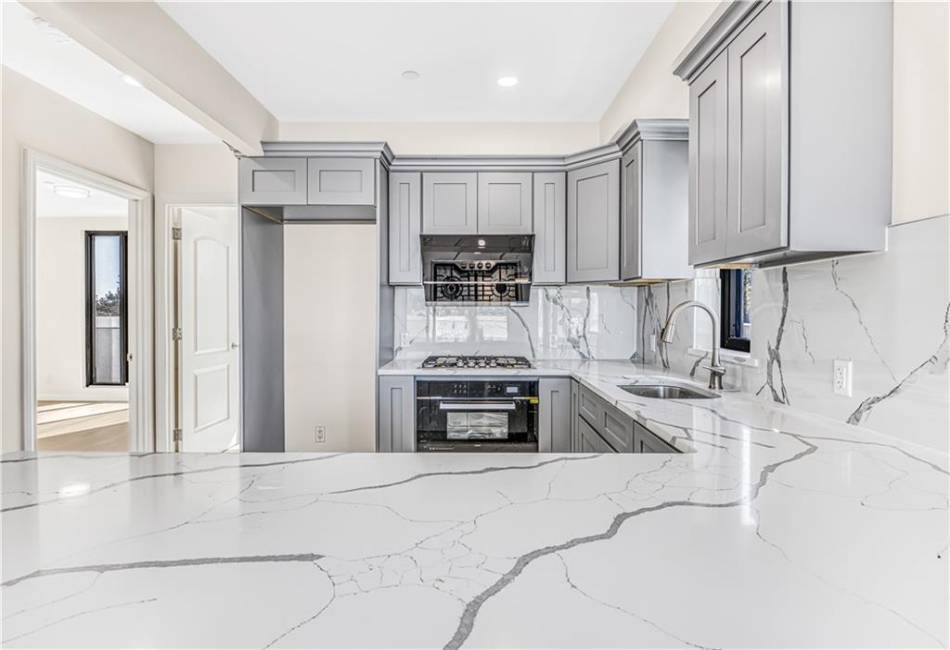207 Bay 35th Street, Brooklyn, New York 11214, 2 Bedrooms Bedrooms, ,1 BathroomBathrooms,Residential,For Sale,Bay 35th,484687