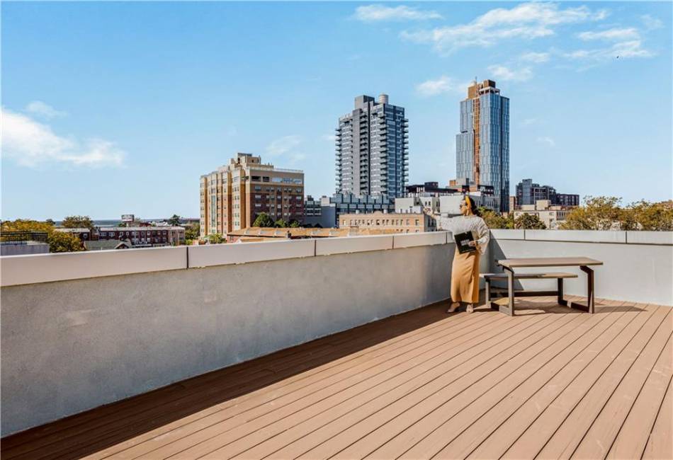 207 Bay 35th Street, Brooklyn, New York 11214, 2 Bedrooms Bedrooms, ,1 BathroomBathrooms,Residential,For Sale,Bay 35th,484687