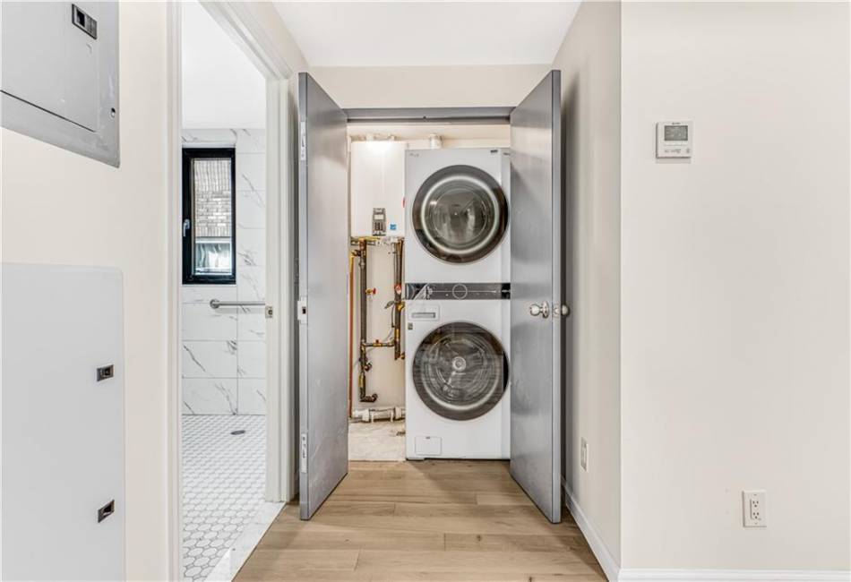 207 Bay 35th Street, Brooklyn, New York 11214, 2 Bedrooms Bedrooms, ,1 BathroomBathrooms,Residential,For Sale,Bay 35th,484687