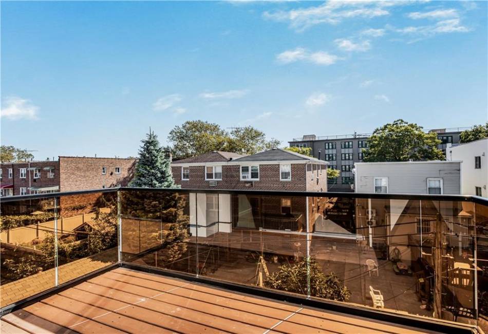 207 Bay 35th Street, Brooklyn, New York 11214, 2 Bedrooms Bedrooms, ,1 BathroomBathrooms,Residential,For Sale,Bay 35th,484687