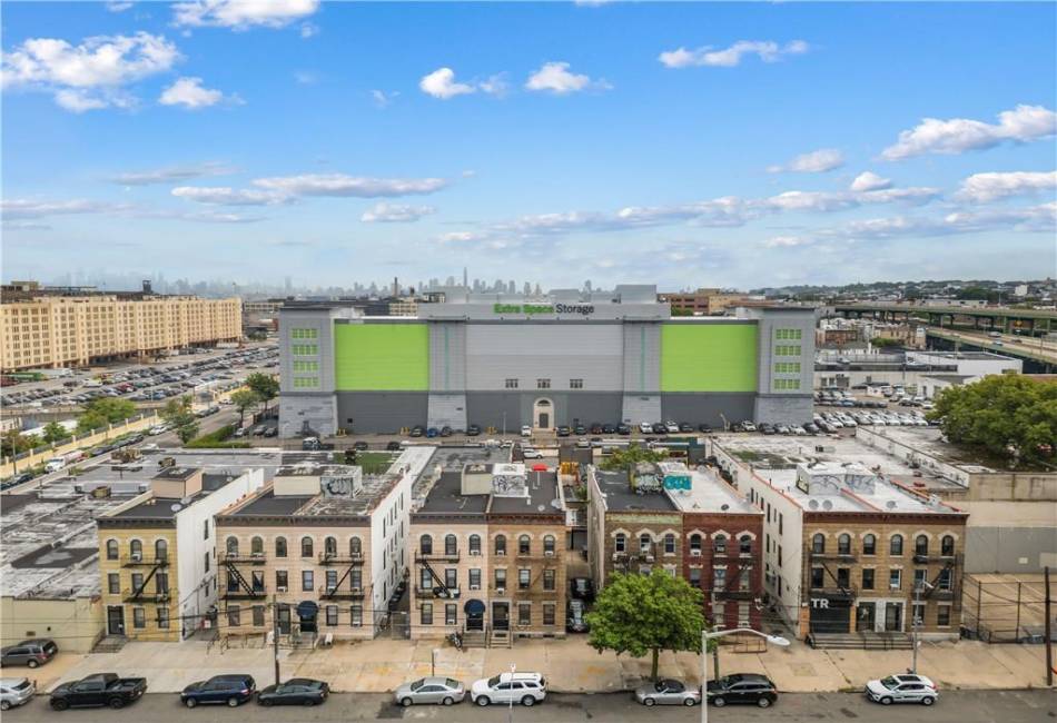 225 65th Street, Brooklyn, New York 11220, 11 Bedrooms Bedrooms, ,7 BathroomsBathrooms,Residential,For Sale,65th,484705