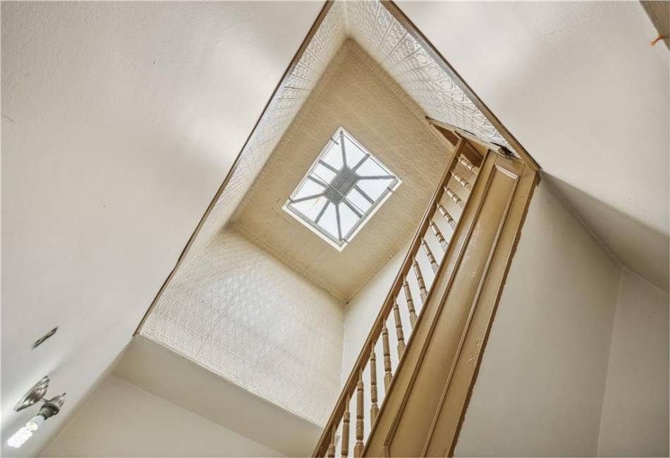 225 65th Street, Brooklyn, New York 11220, 11 Bedrooms Bedrooms, ,7 BathroomsBathrooms,Residential,For Sale,65th,484705