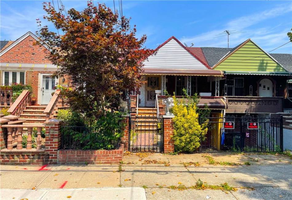 135 87th Street, Brooklyn, New York 11236, 4 Bedrooms Bedrooms, ,3 BathroomsBathrooms,Residential,For Sale,87th,484794