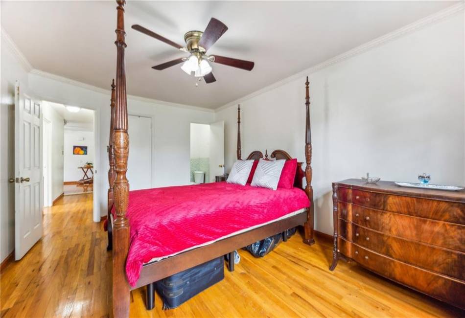 1771 93rd Street, Brooklyn, New York 11236, 6 Bedrooms Bedrooms, ,3 BathroomsBathrooms,Residential,For Sale,93rd,484815